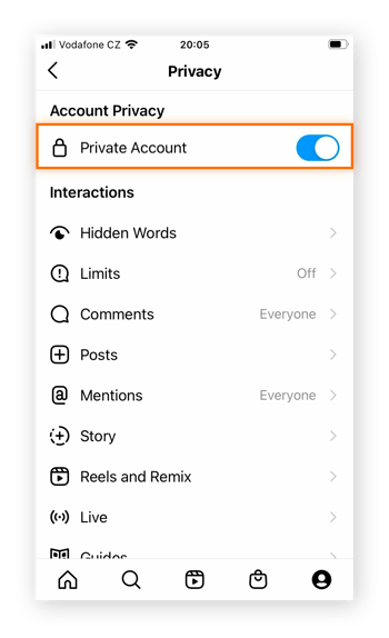 Faire en sorte que vos comptes sur les réseaux sociaux soient privés permet de protéger vos informations personnelles.